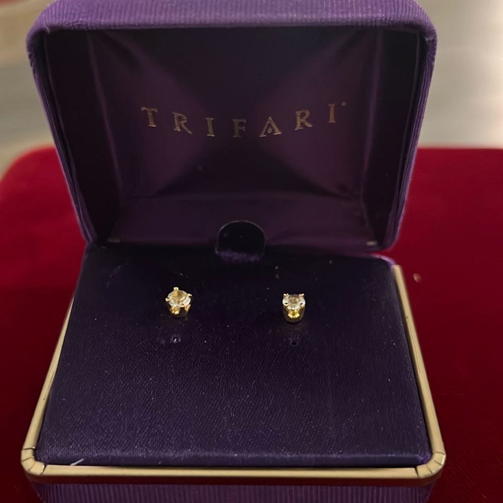 Trifari Esrrings